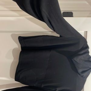 BB Dakota sz L cowl neck sweater